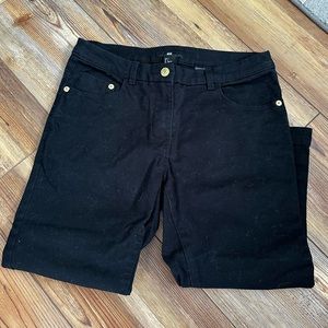 H & M | BLACK CAPRIS | JEANS